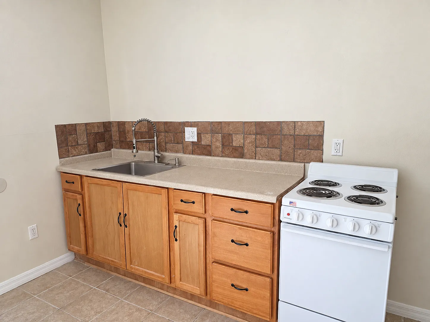 1 bed, 350 sqft, $1,995 — Photo 2