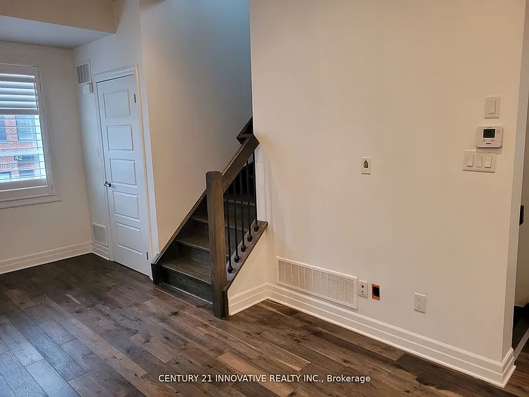 70 Plains Rd W #38 — Photo 4