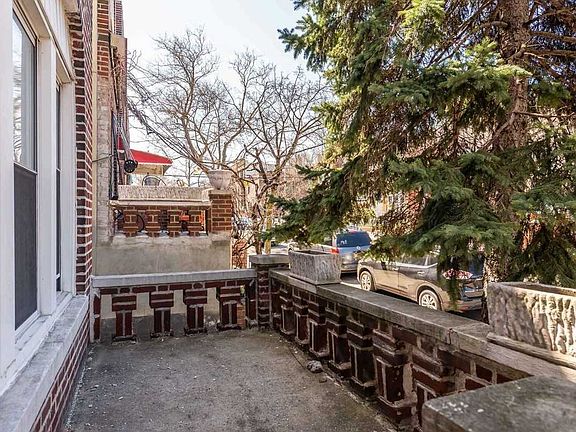 4th image of 3133 82nd St