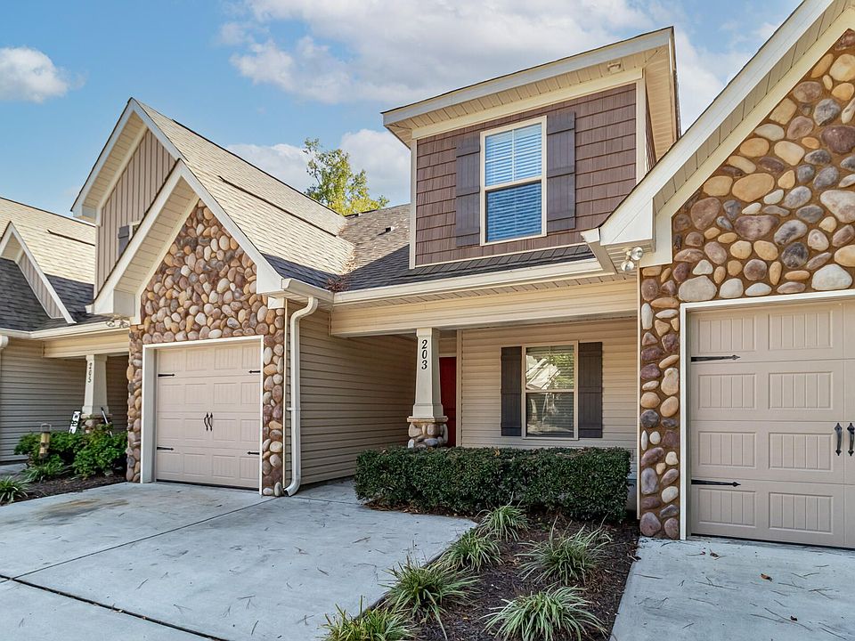 1st image of 203 Mossy Bank Dr