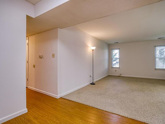 4th image of 3701 Candlewyck Club Dr APT C