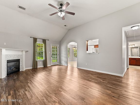 2nd image of 2663 Russum Dr