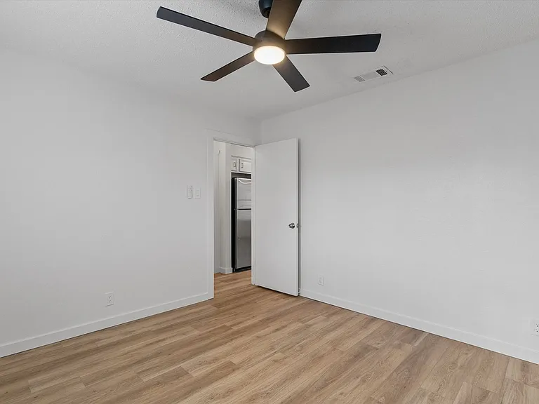 5700 Cherry Park — Photo 10