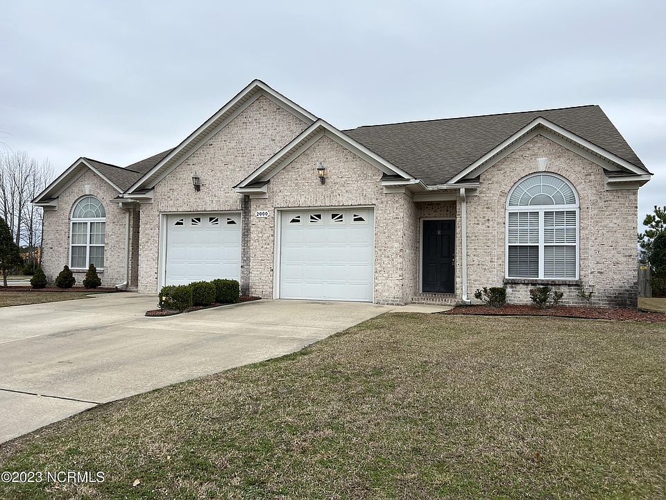 1st image of 2000 Cambria Dr #B