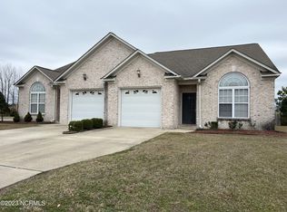 2000 Cambria Dr #B, Greenville, NC 27834
