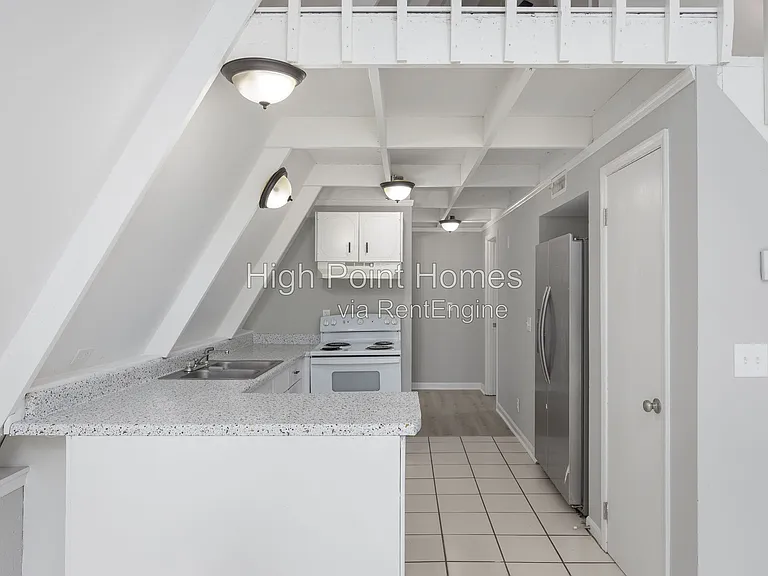 1696 Johnson Rd #B — Photo 9