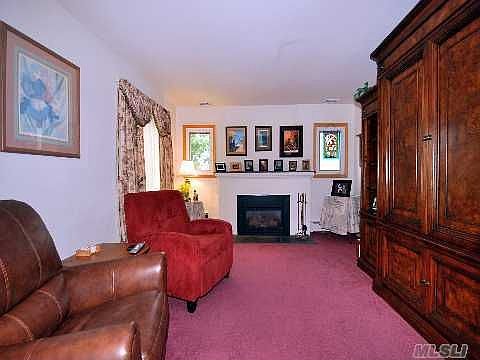 2nd image of 4 Granada Pl