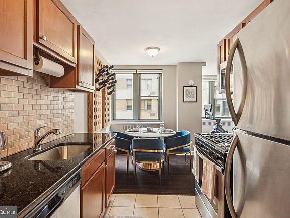 2nd image of 2601 Pennsylvania Ave APT 925