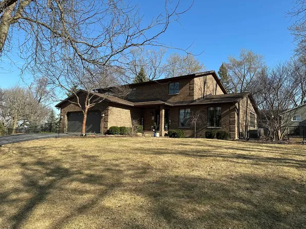 6 Old Corduroy Road Cir, Lena, IL 61048