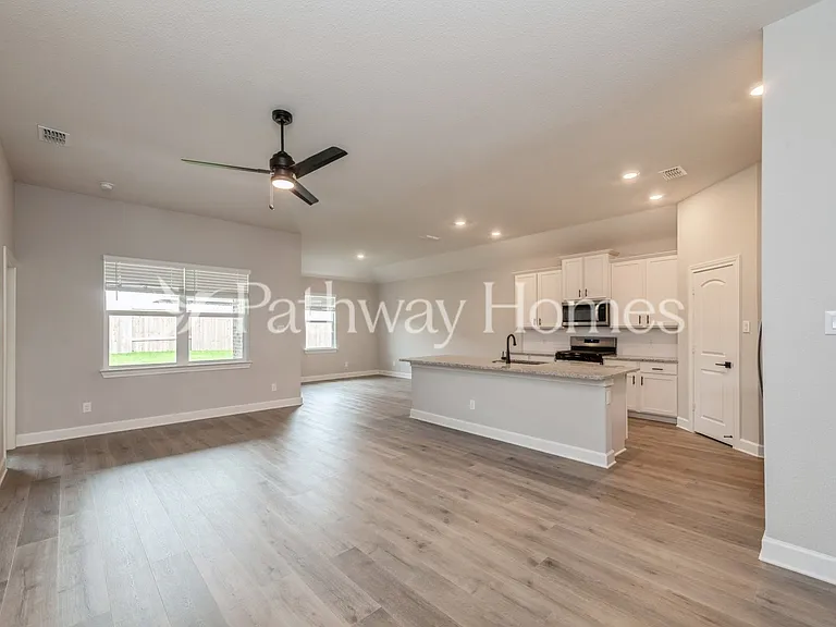 620 Brookside Dr — Photo 3
