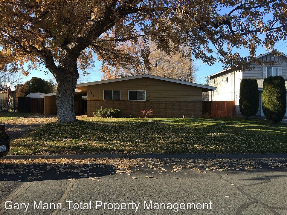 1st image of 2208 W Lakeside Dr