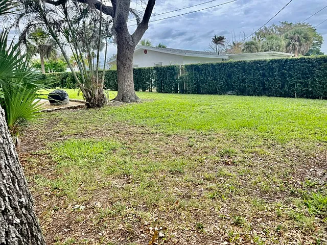 301 S Ramona Ave — Photo 8