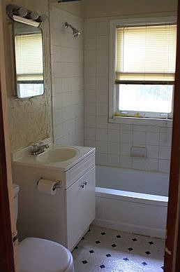 5th image of 4505 SE 28th St