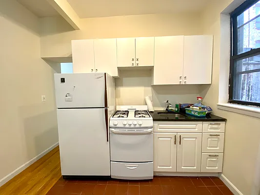 Rented by Corcoran | media 18