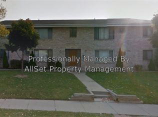 7658 N 78th St APT 4, Milwaukee, WI 53223