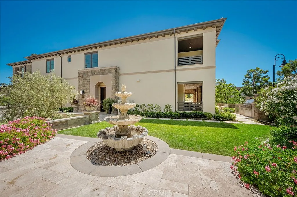3 bed, 3.5 bath, 3871 sqft, $24,000 — Photo 1