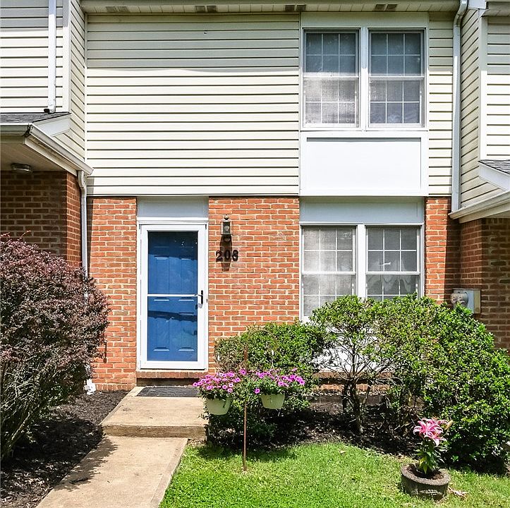 1st image of 208 Meadowview Dr