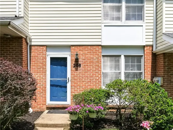 208 Meadowview Dr, Canonsburg, PA 15317