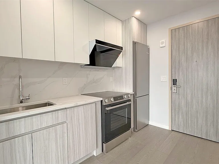 134-11 Franklin Ave #4E — Photo 20