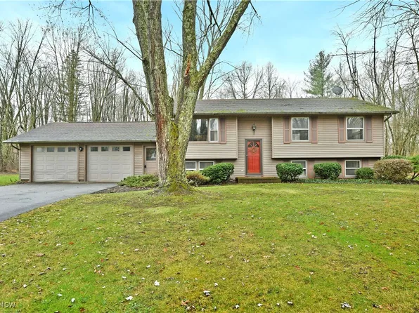 6121 Eagle Creek Rd, Leavittsburg, OH 44430