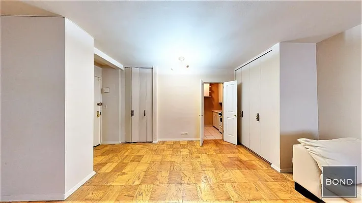 Rented by Bond New York | media 2