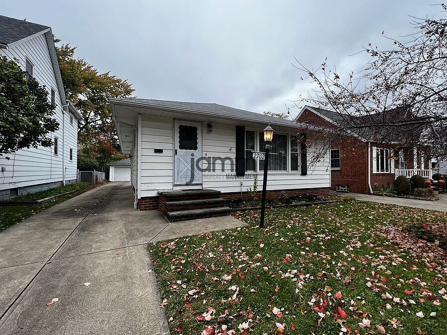 1st image of 2702 Grovewood Ave