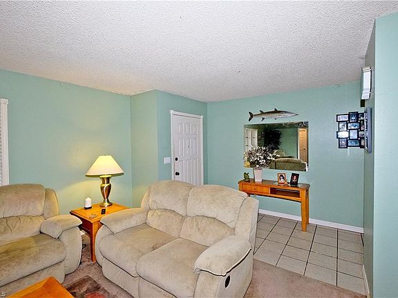4th image of 3713 SW 1st Ave