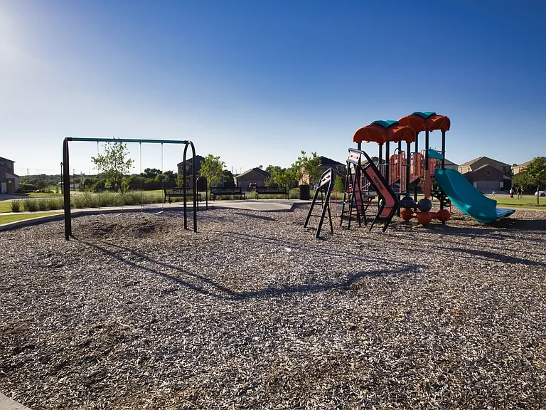 605 Grenada Lake Dr — Photo 50