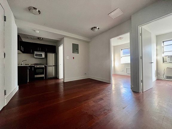 3rd image of 349 E 10th St APT 6R