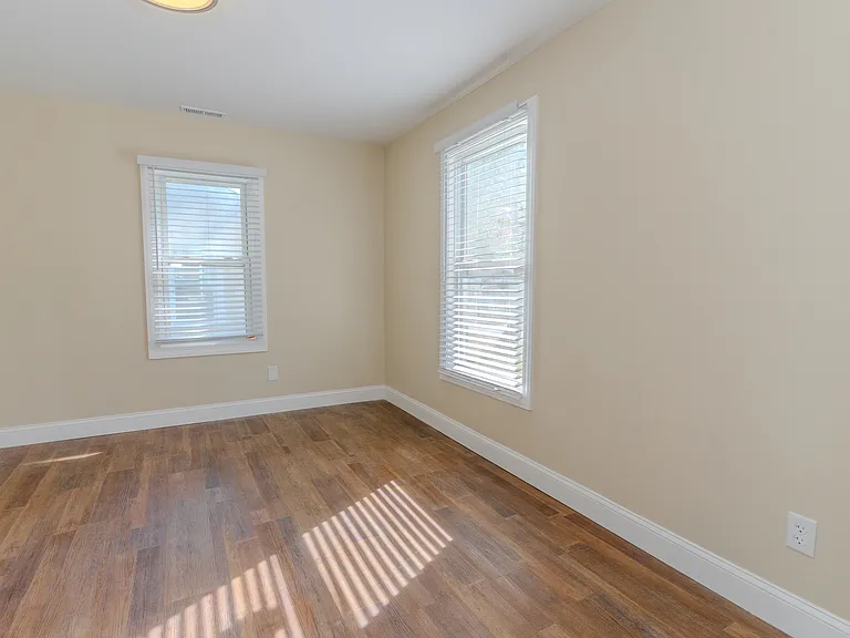 315 Broad Dr SW — Photo 15