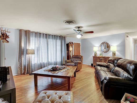 5th image of 1377 Rivercrest Dr