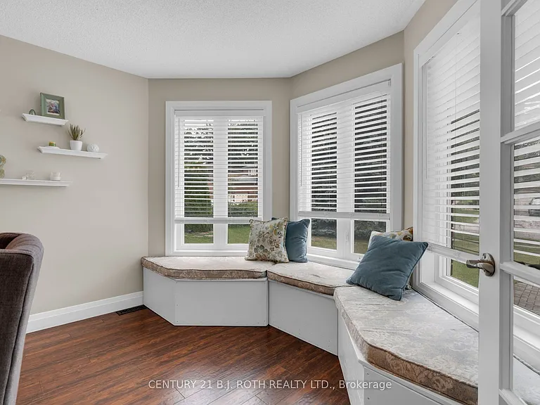 55 Gibbon Dr — Photo 5
