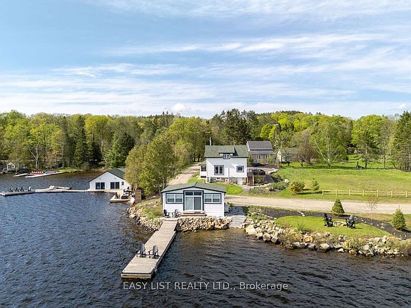 2nd image of 1021 Marina Rd