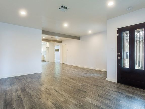 2nd image of 5734 Hesperia Ave