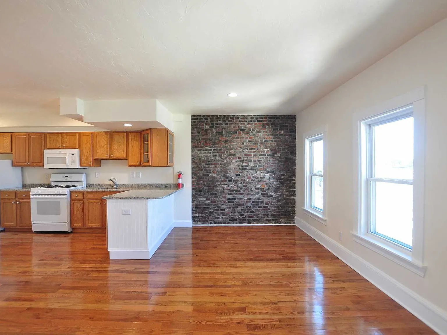 1 bed, $2,800 — Photo 3