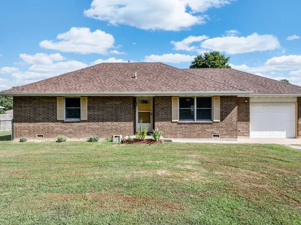 1004 Baretta Court, Aurora, MO 65605