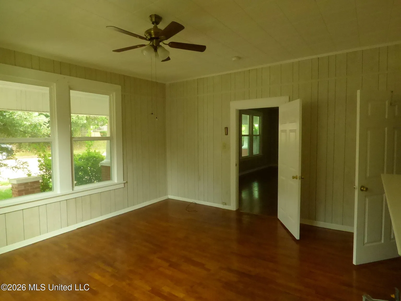 4 bed, 2.0 bath, 2262 sqft, $1,500 — Photo 4