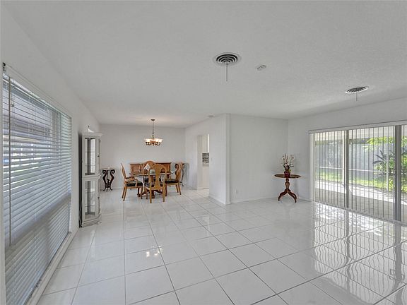 4th image of 5860 NE 21st Drive