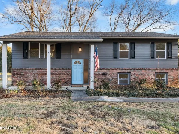104 Macon Ln, Oak Ridge, TN 37830