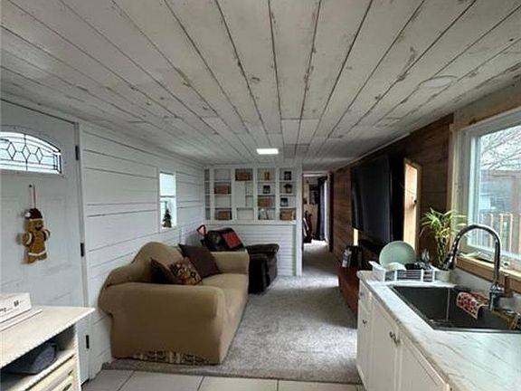 5th image of 7946 SE Watermelon Ln
