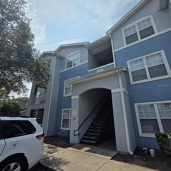 5824 Lake Pointe Village Cir #504 — Photo 1