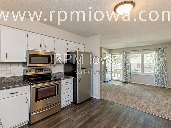 3rd image of 2537 NW 17th St
