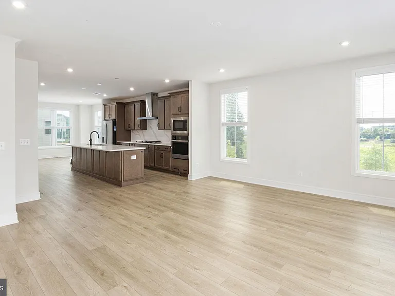 42086 Picasso Sq — Photo 15