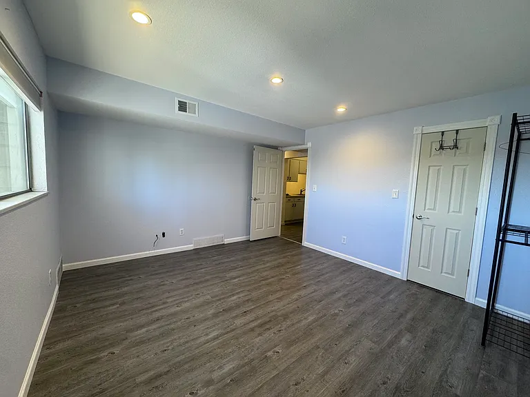579 Wright St #203 — Photo 12