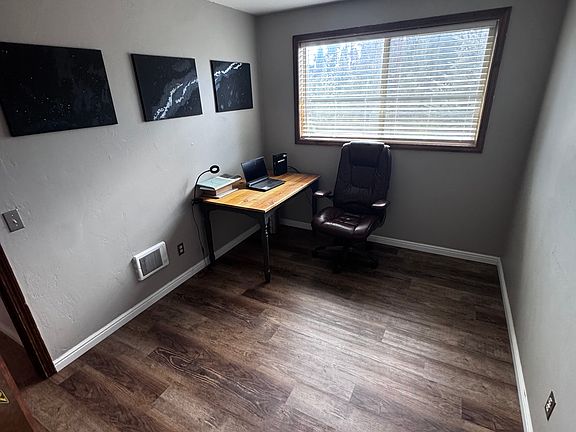 3rd image of 703 Chad Dr