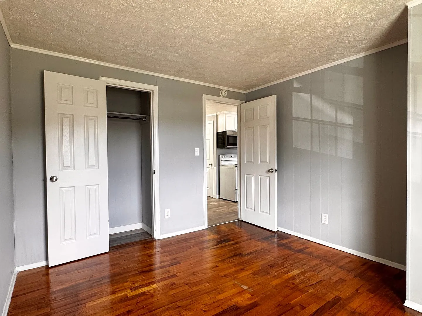 1504 6th St. SE — Photo 4