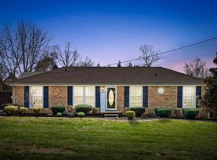 908 Wellington Dr, Clarksville, TN 37043