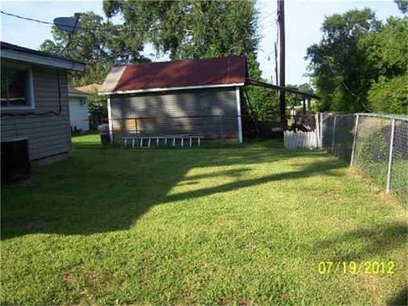 5th image of 2915 Avenue D