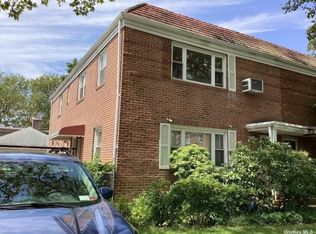 7320 198th St, Fresh Meadows, NY 11366