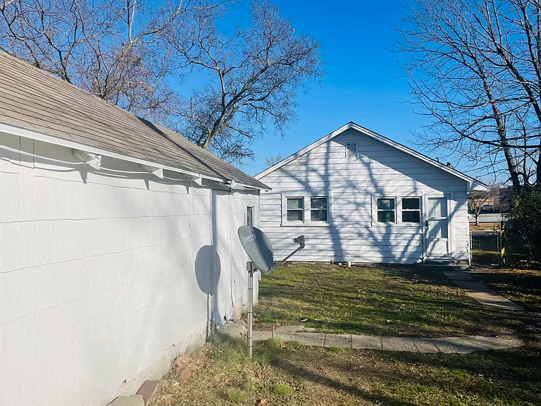 3014 S Joplin Ave — Photo 3